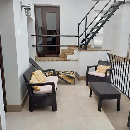 Sidonia, Luxury Historic Modern Townhouse, Swimming Pool, Terraces, Sea View. 公寓
