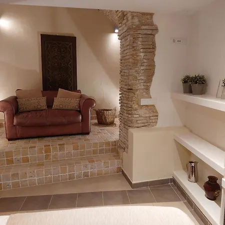 Sidonia, Luxury Historic Modern Townhouse, Swimming Pool, Terraces, Sea View. 公寓