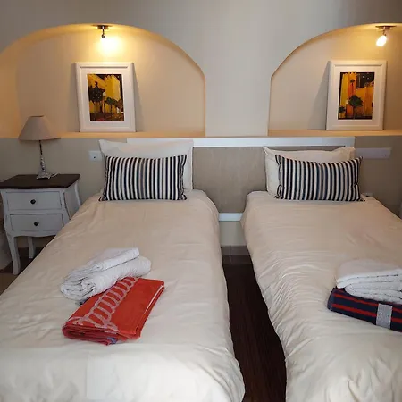 公寓 Sidonia, Luxury Historic Modern Townhouse, Swimming Pool, Terraces, Sea View.